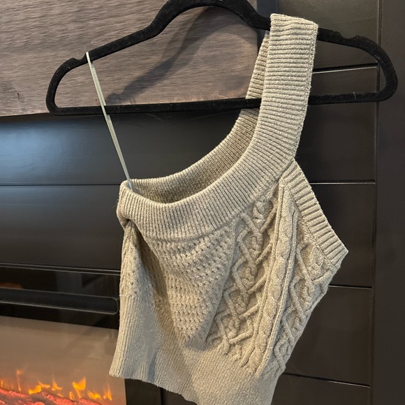 Crescent Sweaters - Sweater one shoulder tank top